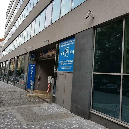 Stylish A Few Steps From Metro アパート