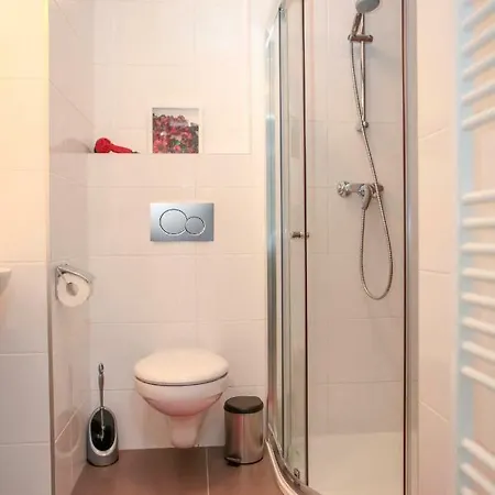 Stylish A Few Steps From Metro Apartamento Praga
